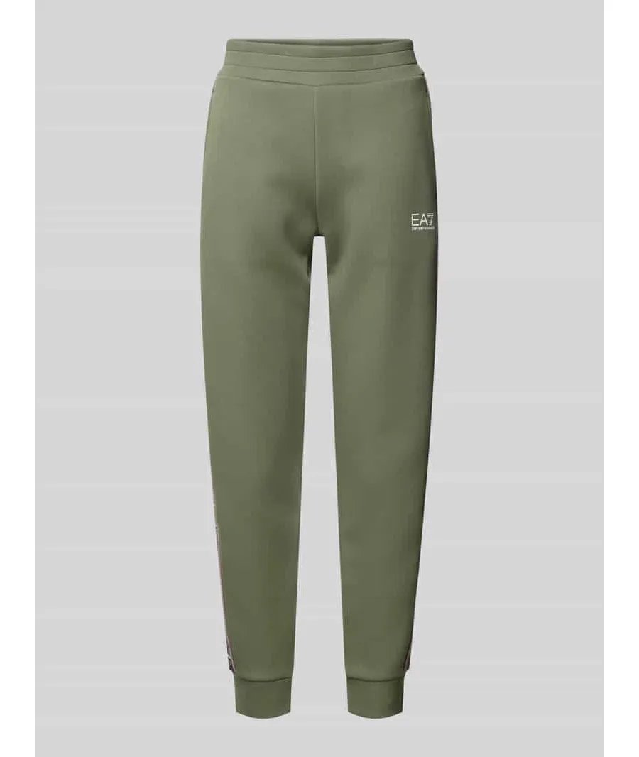 obrazek 1 Spodnie dresowe o kroju tapered fit z detalami z logo