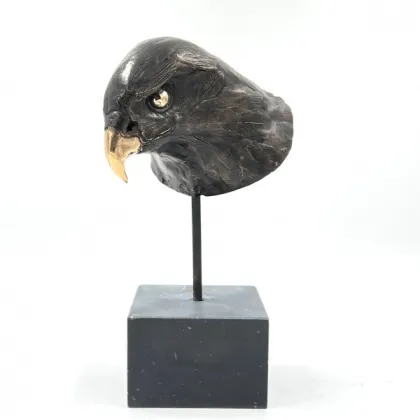 Zdjęcie Stylowa figurka z brązu