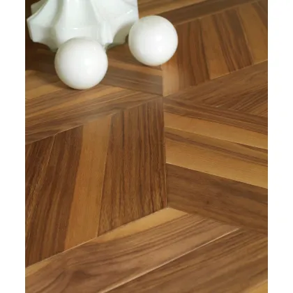 Zdjęcie Prestiżowa włoska podłoga z orzecha amerykańskiego z matowym lakierem