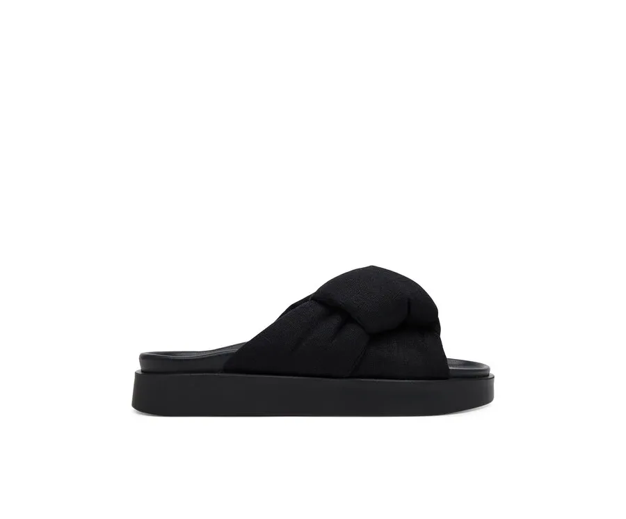 obrazek 1 Inuikii Klapki Oversized 70104-147 Czarny