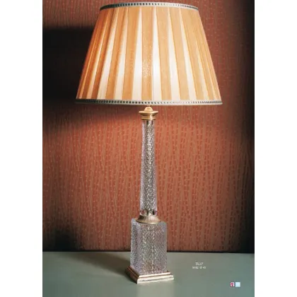 Zdjęcie Diamentowa lampa kryształowa ze stożkowym kloszem - Il Paralume Marina