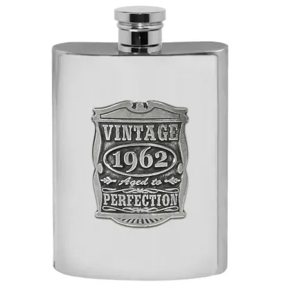 Zdjęcie Stylowa piersiówka z opcją grawerowania w eleganckim opakowaniu