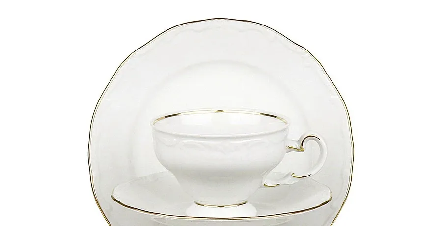 picture 1 Porcelain coffecup decorated with gold