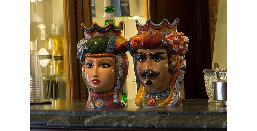 obrazek 2 Stylowa głowa mężczyzny i kobiety wykonana z włoskiej ceramiki