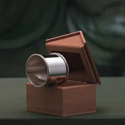 Zdjęcie Pierścień na serwetki w drewnianym pudełku - Pampaloni