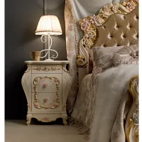 Zdjęcie Prestiżowy włoski stolik nocny w stylu barokowym