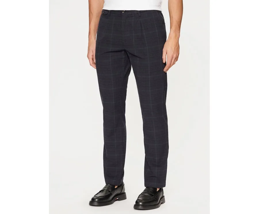 obrazek 1 Tommy Hilfiger Chinosy MW0MW37726 Granatowy Tapered Fit