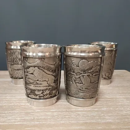 Picture Set of 4 tin mugs depicting Irish legends