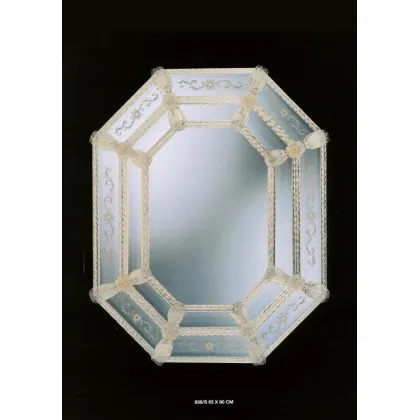 Zdjęcie Pokaźne szklane lustro do luksusowego wnętrza