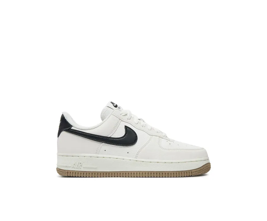 obrazek 1 Nike Sneakersy Air Force 1' 07 Nn HF9983 100 Biały