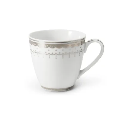 Zdjęcie Biały kubek z porcelany z oryginalnym platynowym zdobieniem – wariant 2 - Leander