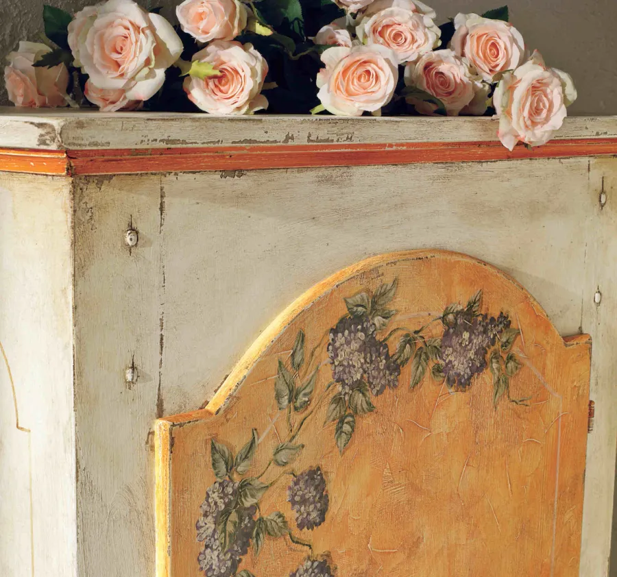 picture 2 Italian manually decorated Provence style shelf - Interiors Italia