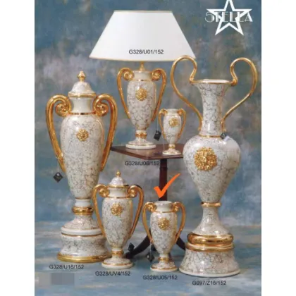 Zdjęcie Delikatny ceramiczny wazon