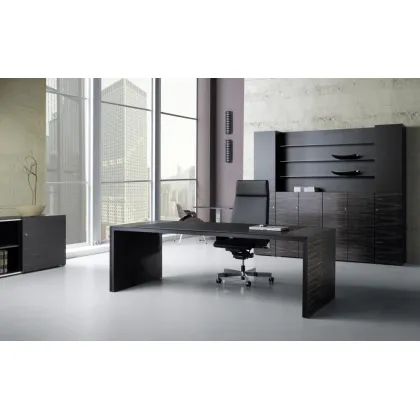 Zdjęcie Wyjątkowe biurko niemieckiej marki z drewna fornirowanego