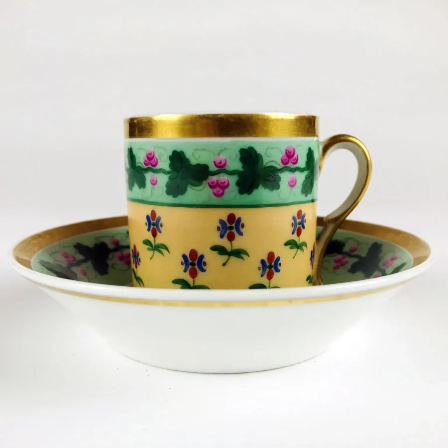 obrazek 2 Antyczna porcelanowa filiżanka z XIX wieku w idealnym stanie