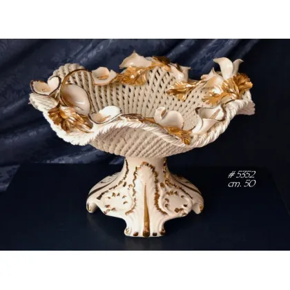 Zdjęcie Wyszukana patera ceramiczna z Włoch