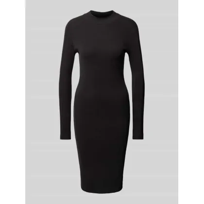 Zdjęcie Sukienka o długości do kolan z drobnym prążkowaniem