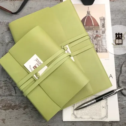 Zdjęcie Zielony notes ze skóry  - Legatoria Koine