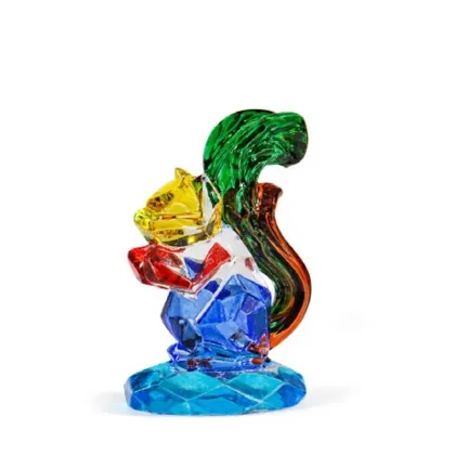 Zdjęcie Kolorowa figurka wiewiórki wykonana ze szkła murano