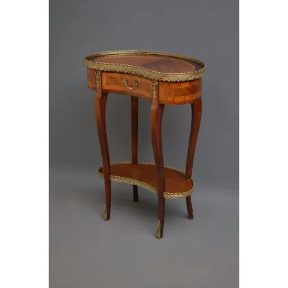 Zdjęcie Atrakcyjny kontinentalny, okazjonalny stół w kształcie nerki z mahoniu - antyk