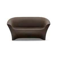 Zdjęcie Stylowa sofa do luksusowego ogrodu lub wnętrza - Plust