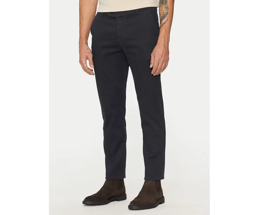 obrazek 1 Bugatti Chinosy 4890 66347B Granatowy Slim Fit