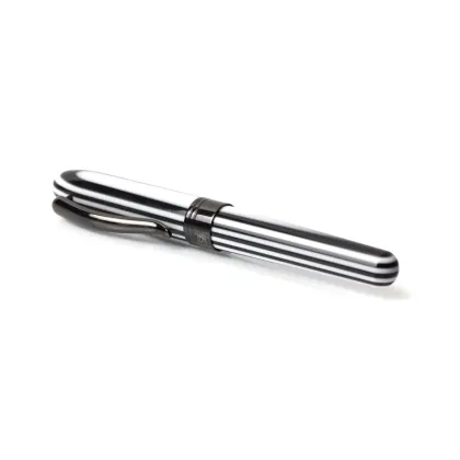 Zdjęcie Czarne pióro wieczne w stylowym opakowaniu idealne na prezent