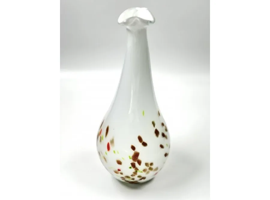 obrazek 2 Piękny delikatny wazon w białe kropki - jako prezent na różne okazje