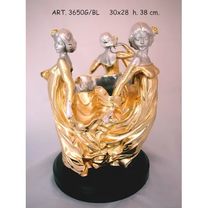 Picture A beautifully decorated vase from Italy
