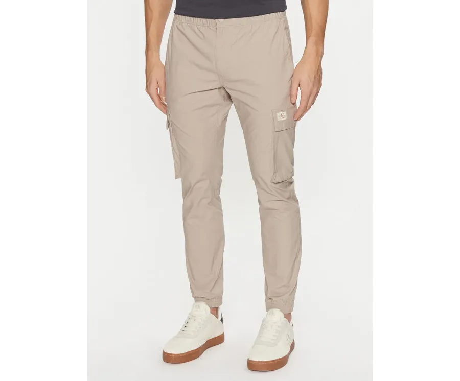 obrazek 1 Calvin Klein Jeans Joggery J30J327614 Beżowy Skinny Fit