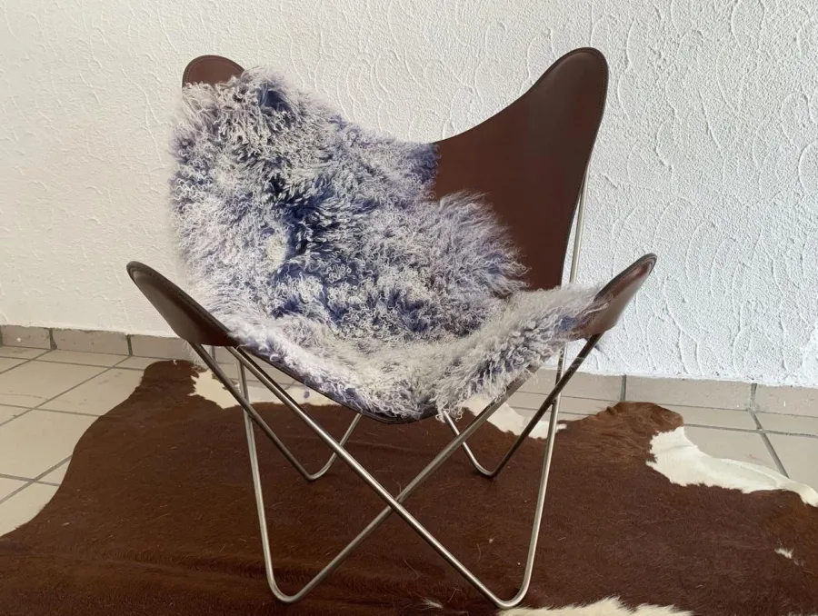 obrazek 1 Ozdobny dywan z naturalnej skóry owczej - 95x70 cm