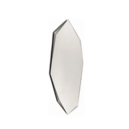 Picture A diamond-shaped mirror with irregular cuts