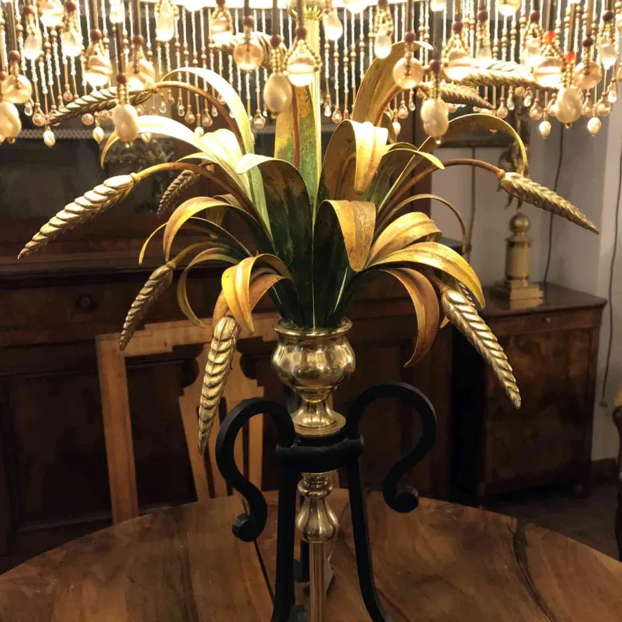 obrazek 2 Lampa do salonu z kutego żelaza i mosiądzu z ręcznie zdobionymi kwiatami