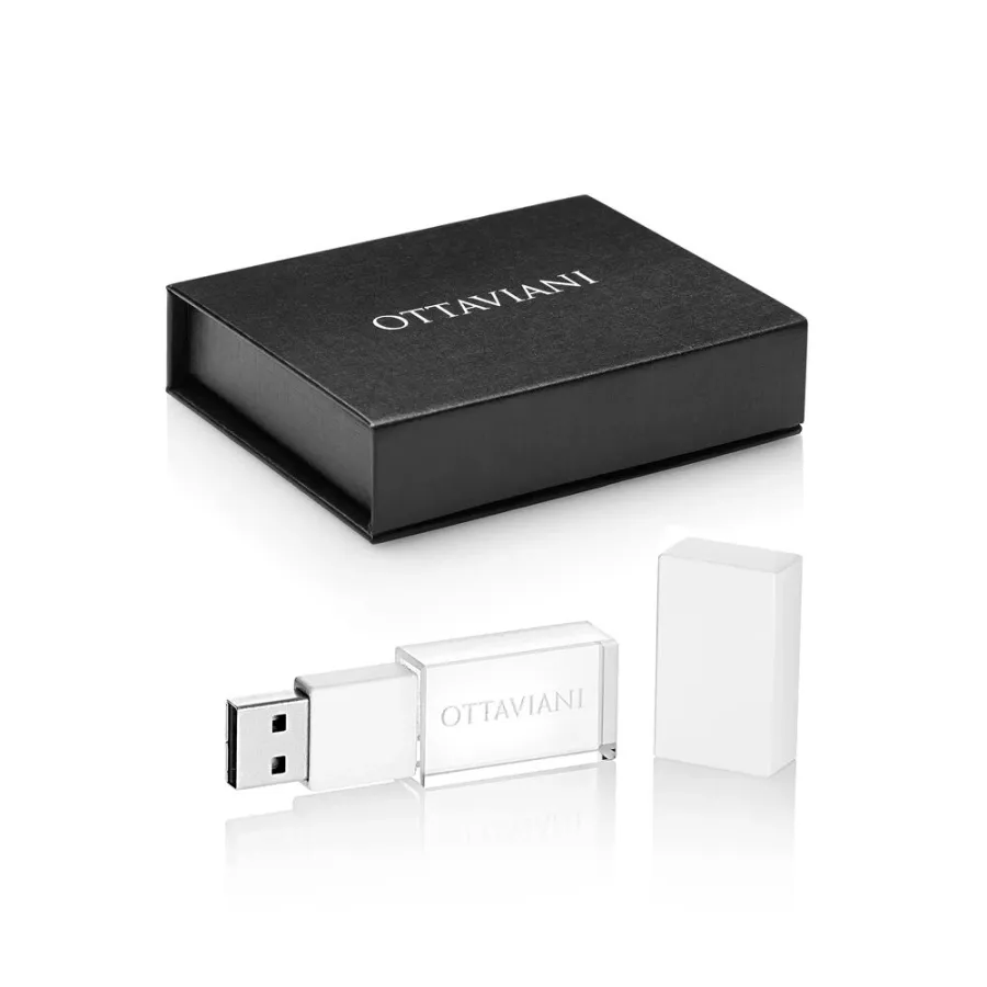 obrazek 1 Stylowy biały pendrive 8GB firmy Ottaviani