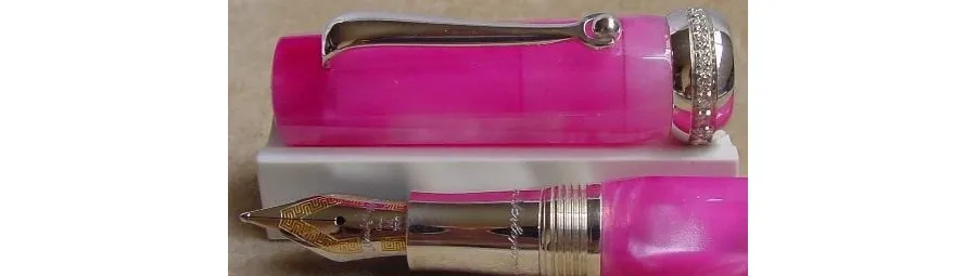 obrazek 5 Pink Diamonds Fountain Pen Micra Montegrappa