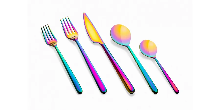 obrazek 1 Designerski włoski 4-elementowy zestaw sztućców Linea Rainbow ze stali nierdzewnej
