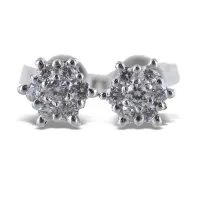 Picture Stylish star-shaped earrings made of gold and diamonds