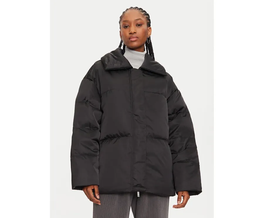 obrazek 1 Calvin Klein Kurtka puchowa K20K207720 Czarny Regular Fit