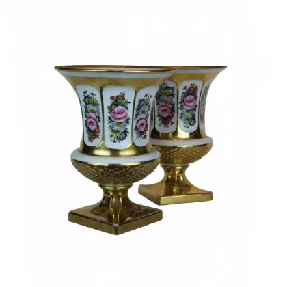 Zdjęcie Para wazonów Medici z porcelany