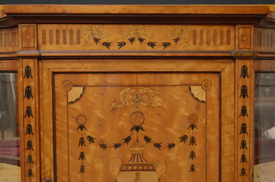 obrazek 6 Wyjątkowy edwardiański kredens/witryna Maple & Co, z inkrustowanym blatem - antyk