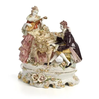 Zdjęcie Włoska barokowa figurka muzykującej pary wykonana z ceramiki - Ceramiche ML