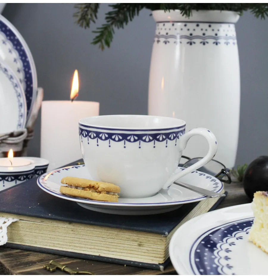 obrazek 2 Piękny stylowy wazon z porcelany zdobiony niebieskim wzorem - Leander