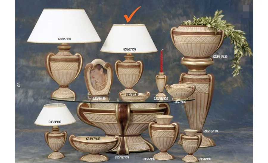 obrazek 1 Gustowna ceramiczna lampa w stylu antycznym