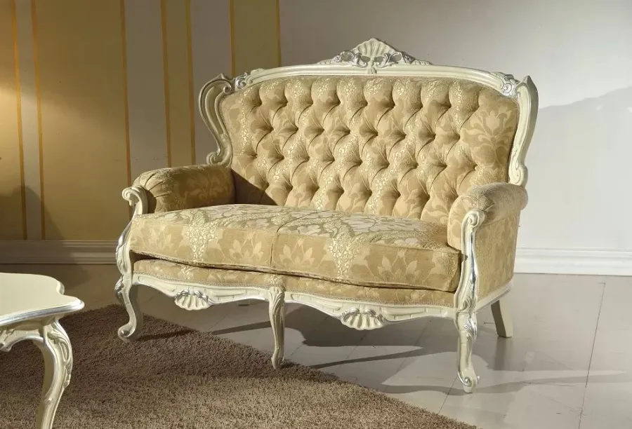 obrazek 1 Lakierowana sofa Chippendale do stylowych wnętrz