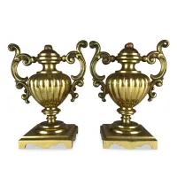 Picture A pair of antique gold vases