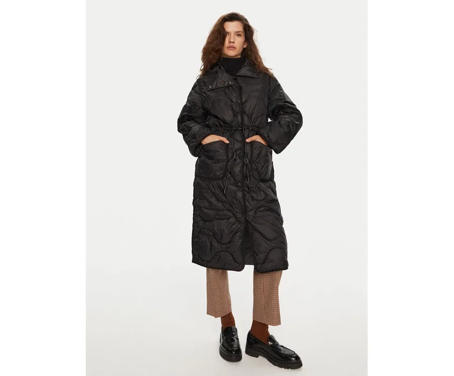 obrazek 1 Deha Kurtka zimowa D12833 Czarny Relaxed Fit