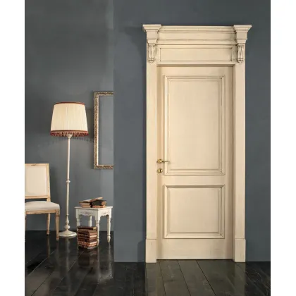 Zdjęcie Włoskie drzwi z postarzanym lakierem w stylu antycznym