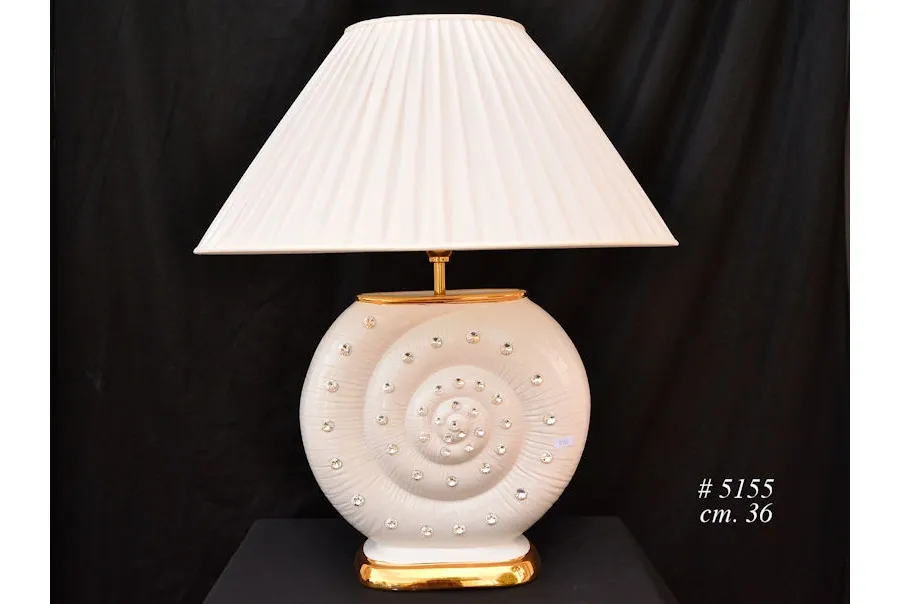 obrazek 1 Elegancka lampka do salonu