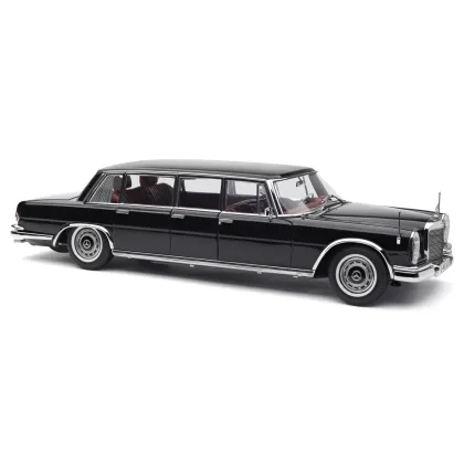 Zdjęcie Limuzyna Mercedes-Benz 600 Pullman