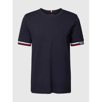 Zdjęcie T-shirt z paskami w kontrastowym kolorze